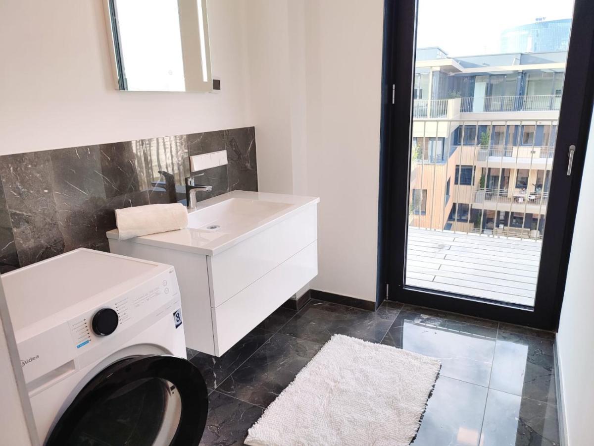 Panorama Apartment Vienna - Free Parking, Sauna & Fitness Viena Exterior foto
